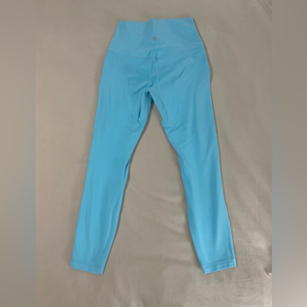 Lululemon Align High-Rise Pant 25"
Cyan Blue Size 6 - Picture 7 of 8